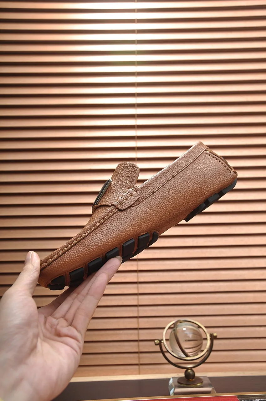 Men's men's shoes 💰420💶 [LV Doudou shoes] (water-dyed cowhide lining) new model is on the market, available on the official website. The new Doudou shoes are processed into single-color materials, and the uppers are made of imported horsehide leather. The body of the shoe is fully hemmed with mark thread, and is lined with imported original cowhide leather. The elegant shoe shape is super suitable for all-matching, and the size is 38-44.